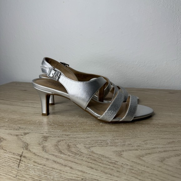Naturalizer Taimi Silver Glitter Strappy Sandal Heels Womens Size 8.5 M - Picture 2 of 12